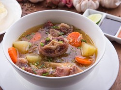 Masak Apa Hari Ini : Sup Buntut dan Sambal Ikan Bilih yang Bikin Ngiler