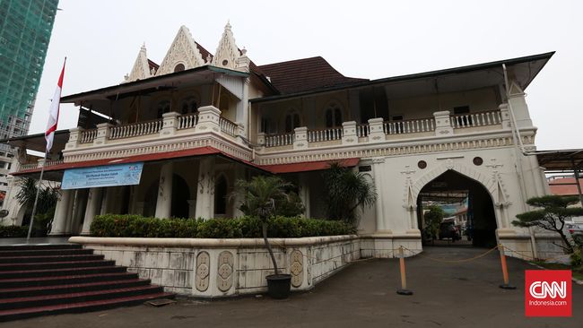 Pekerjaan Besar untuk Puri Cikini Walau profesi resminya pelukis dan hanya merancang dua bangunan, karya arsitektur Raden Saleh tersohor di mata internasional.