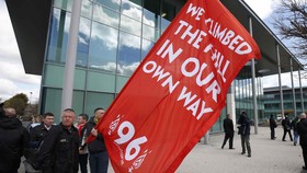 Keluarga Tragedi Hillsborough Gugat Polisi 19,3 Juta Pounds