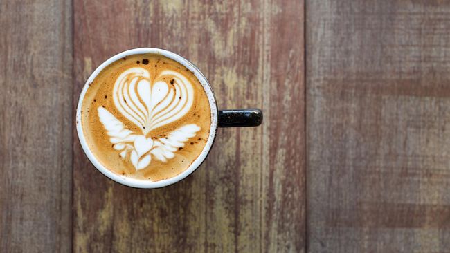 Menurut penelitian, mocha latte ternyata bisa membantu meningkatkan kemampuan kognitif dan juga membuat seseorang tetap fokus bekerja.