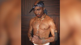 Pengacara Tersangka Ungkap Dugaan Penyebab Lain Kematian Tupac Shakur