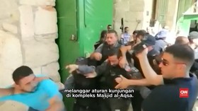 Pengunjung Yahudi dan Jemaah Muslim Bentrok di al-Aqsa