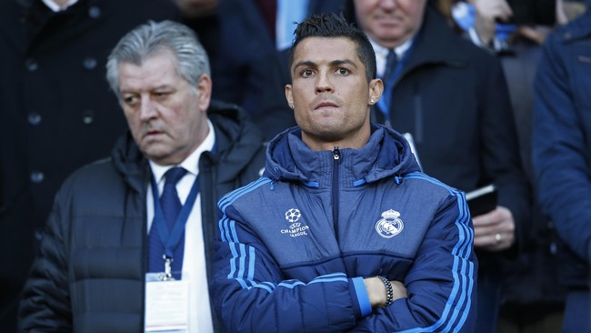 Pelatih Real Madrid, Zinedine Zidane, tidak bisa memastikan kehadiran Ronaldo dan Karim Benzema saat leg kedua semifinal Liga Champions melawan Manchester City.
