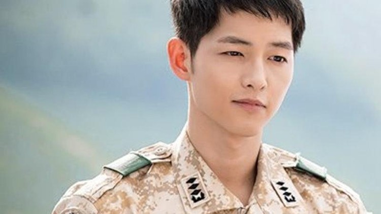 Pulang dari Kolombia setelah menyelesaikan syuting film terbarunya, Song Joong Ki menjalani karantina mandiri selama dua minggu untuk pencegahan virus Corona.
