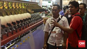 Faisal Basri soal Industri Tekstil: Perhatian Jokowi Kurang