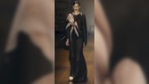 Kemeriahan Panggung Busana Sao Paulo Fashion Week Sao Paulo Fashion Week 2016 kembali digelar sejak beberapa hari lalu. Beragam desainer top pun ikut meramaikan pekan mode di Brasil ini.