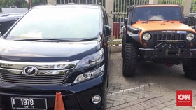 KPK Sita Mobil Keenam Bupati Subang Ojang Sohandi
