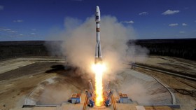 Melihat Detik-detik Peluncuran Roket Soyuz Rusia