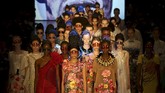 Kemeriahan Panggung Busana Sao Paulo Fashion Week Sao Paulo Fashion Week 2016 kembali digelar sejak beberapa hari lalu. Beragam desainer top pun ikut meramaikan pekan mode di Brasil ini.