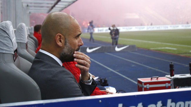 Jelang hari-hari terakhir Pep Guardiola di Bayern Munich, sang pelatih asal Spanyol dihadapkan pada suatu persoalan: kebocoran informasi dari ruang ganti.