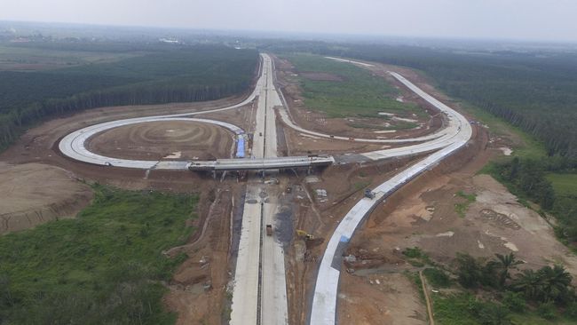 Jokowi Rampungkan Proyek Rp390 T Dalam Tiga Tahun Pemerintahan Jokowi berhasil menyelesaikan proyek strategis nasional senilai Rp390 triliun pada periode 2016 sampai 2019.