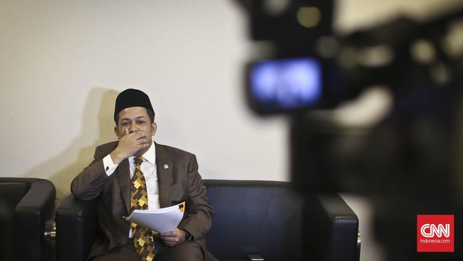 Pengadilan Negeri Jakarta Selatan akan memulai mediasi untuk menyelesaikan persoalan hukum politisi Fahri Hamzah dengan PKS hari ini, Selasa (3/5).
