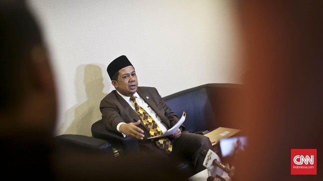 Fahri Hamzah menyatakan persengkokolan KPK dan Nazaruddin adalah problem keamanan nasional sehingga Komisi I dan III DPR harus menyikapinya.