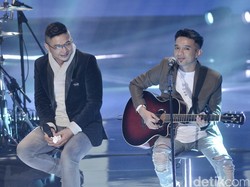 Suka Sesuatu yang Indah, Oncy Ungu Jaga Penampilan dengan Aksesori