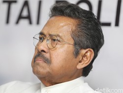 Mengenang Fahmi Idris, Penyuka Moge dan Mobil Tua