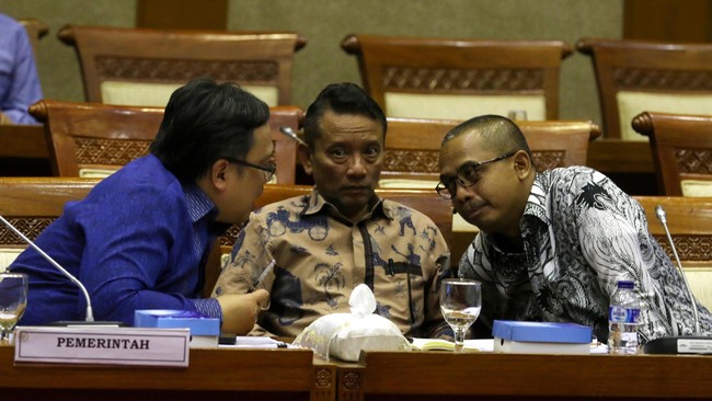 Menkeu Bambang Brodjonegoro tidak ingin setelah tiga tahun dana repatriasi mengendap di Indonesia, investor mencabut kembali dananya ke luar negeri.