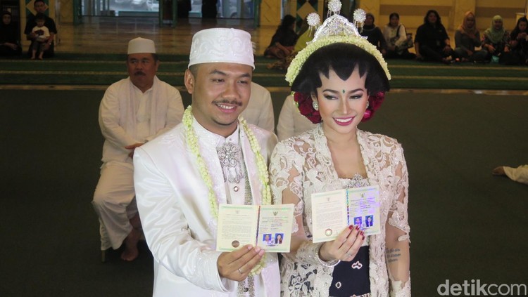 Ratu Felisha Ratu Felisha menikah