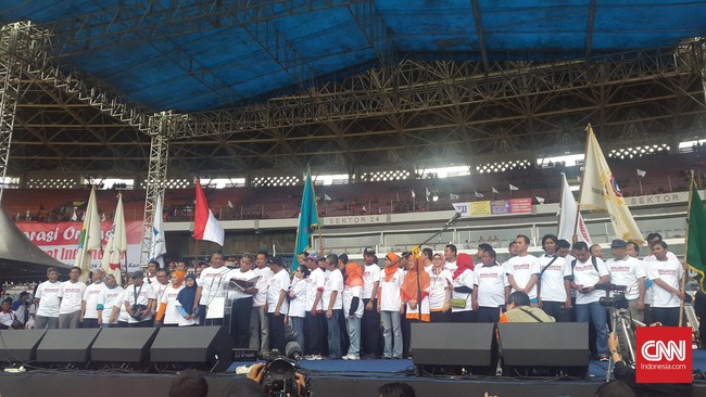 Alasan penolakan karena permasalahan buruh harus diperjuangkan bersama semua kalangan, bukan kelompok tertentu.