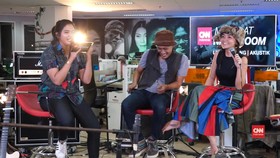 Di Balik Suara Unik Elda 'Stars and Rabbit'