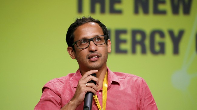 Perusahaan teknologi Gojek sedang dalam tahap pembicaraan dengan investor potensial demi meraup kucuran dana segar untuk memperluas bisnis mereka.