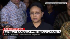Menlu Sambut Kedatangan Sandera Abu Sayyaf