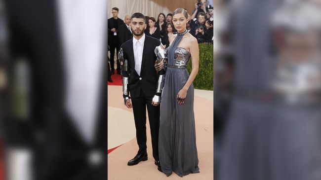 Seakan menyusul jejak Taylor Swift yang putus dari Calvin Harris, Gigi Hadid dan Zayn Malik pun mengakhiri hubungan.