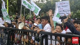 Tolak Penggusuran, Warga Luar Batang Datangi Kantor Ahok