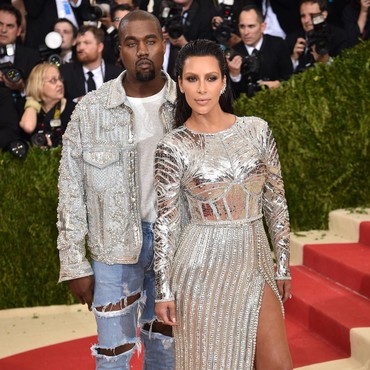 Resmi Cerai, Kanye West Wajib 'Setor' Rp3,1 M Tiap Bulan ke Kim Kardashian