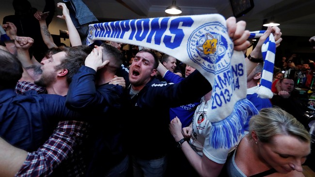 Total perusahaan judi harus mengeluarkan 25 juta poundsterling kepada petaruh Leicester, kerugian terbesar sepanjang sejarah judi olahraga di Britania Raya.