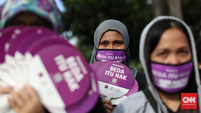 CSIS menilai pasal-pasal terkait penghinaan lembaga negara, termasuk presiden dalam RKUHP akan membuat tingkat demokrasi di Indonesia semakin mundur.