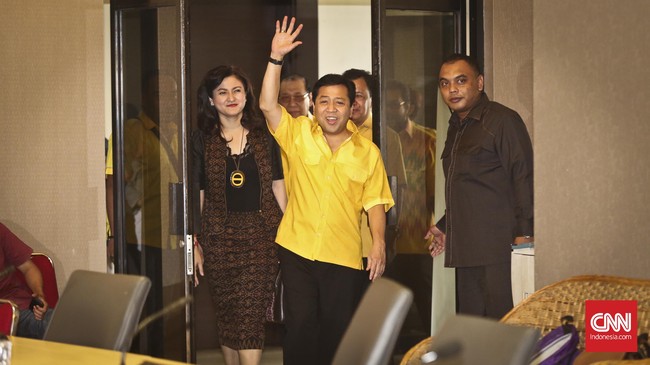 Terpilihnya Setya Novanto sebagai ketua umum Partai Golkar tidak membawa dampak positif yang signifikan bagi pemerintahan Joko Widodo-Jusuf Kalla.