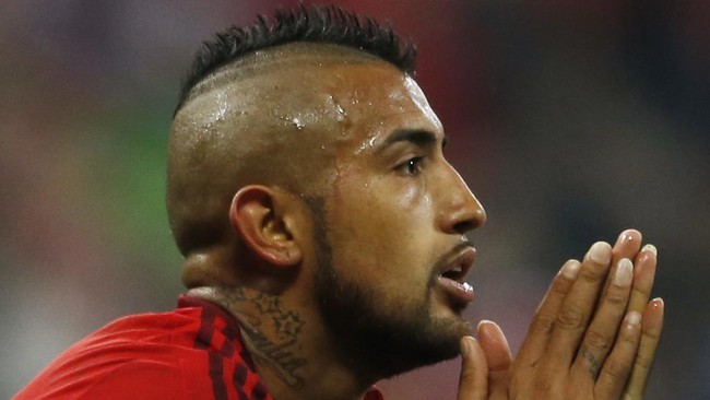 Penyerang Bayern Munich, Arturo Vidal, menyebut timnya sudah bermain fantastis meski akhirnya gagal lolos ke final Liga Champions 2015/16.