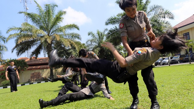 Mabes Polri akan membenahi sistem perekrutan agar bisa memberikan peluang lebih besar bagi perempuan untuk dapat menjadi anggota kepolisian Polwan.