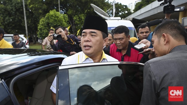 Ade Komarudin menilai, jika dilihat dari materinya, maka Perppu No 1 Tahun 2016 tentang Perlindungan Anak patut didukung.