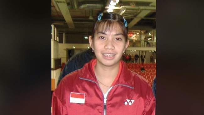 Mantan pebulutangkis putri andalan Indonesia, Adriyanti Firdasari kini mengaku menikmati waktunya sebagai pelatih meskipun kadang gemas ingin bertanding.