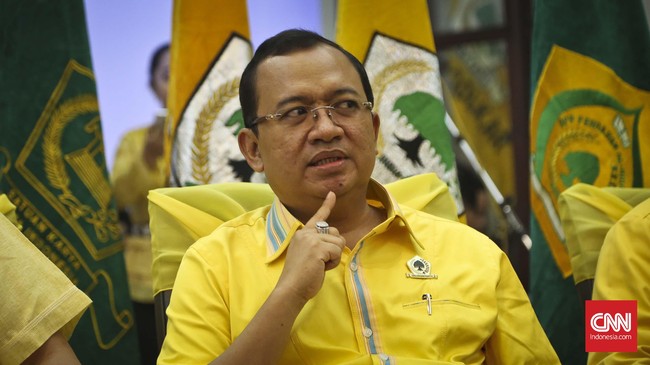 "Pak Luhut tanya sama saya, 'kenapa kamu ikut-ikutan kasih ulah, janganlah kau buat gaduh segala macam'," kata Indra Bambang Utoyo.