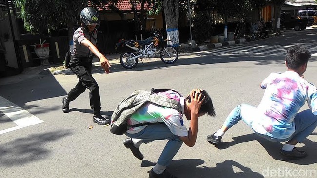 Berdasar data KPAI, pelajar di sekolah bukan hanya jadi korban, namun juga pelaku kekerasan. Setelah MOS, kegiatan ekskul mendapat sorotan.