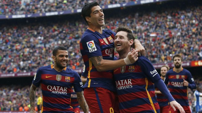 Barcelona berhasil mengakhiri 45 menit pertama duel lawan Espanyol dengan skor 1-0 lewat gol tendangan bebas Lionel Messi.