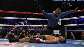 Amir Khan: Selamat Kepada Canelo, Si Monster Tinju