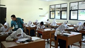 Serikat Guru: Anak Belum Tentu Bahagia Seharian di Sekolah