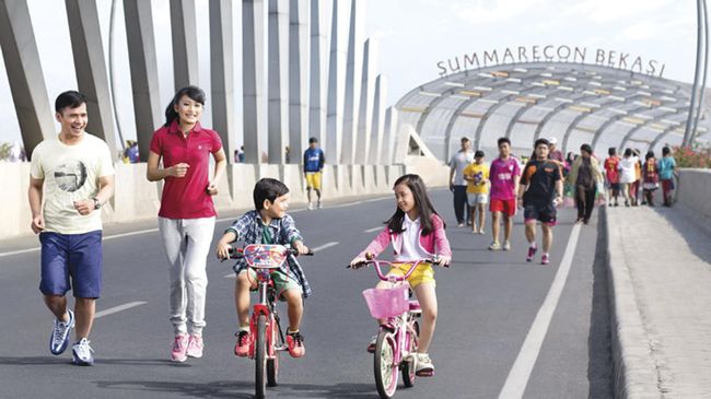 Kepala Dinas Pariwisata Kota Bekasi Zarkasih menuturkan ke-23 mal yang ada di daerahnya sudah menjadi tujuan wisata belanja masyarakat dari luar daerah.