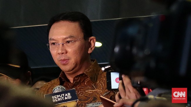 Berkaca dari pengalaman sebelumnya, class action menurut Ahok, akan membuat pembangunan menggantung dalam waktu yang lama.