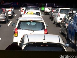 Tol Bekasi Timur Arah Cawang Macet Pagi Ini
