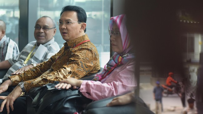 Ahok membutuhkan uang sekitar Rp3 triliun untuk membangun RS Sumber Waras. Dana APBD tak memungkinkan untuk dipakai karena Ahok akan habis masa jabatannya.