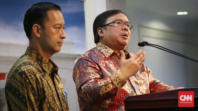 Selain bebas PPN, PPnBM, dan bea masuk, penanaman modal baru di KEK juga berhak atas pengurangan PPh badan 20-100 persen mulai dari 5 tahun hingga 25 tahun.