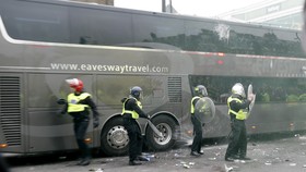 Bus Tim Diserang, MU Justru Disalahkan Bos West Ham