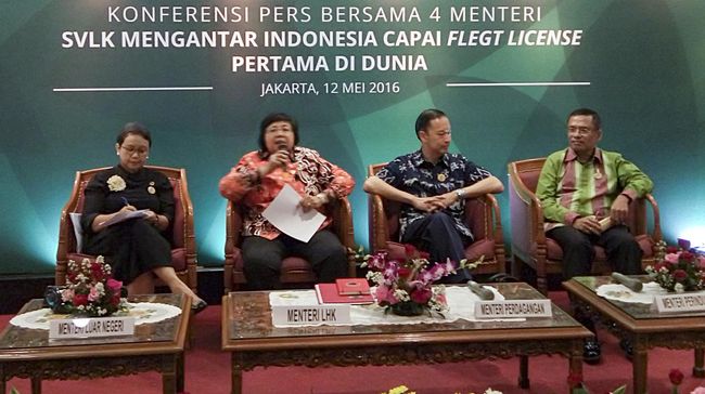 Uni Eropa Akhirnya Buka Pintu Buat Kayu Asal Indonesia Saat ini 30 persen dari total 1,634 unit Industri Kecil Menengah (IKM) yang mengekspor kayu dan furnitur belum mengantongi SVLK.