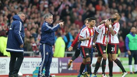 Sunderland Menang, Newcastle dan Norwich Degradasi