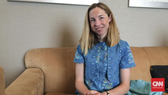 Professor psikologi University of British Columbia, Elizabeth Dunn, menilai hubungan antara uang dan kebahagiaan yang dapat memudar.