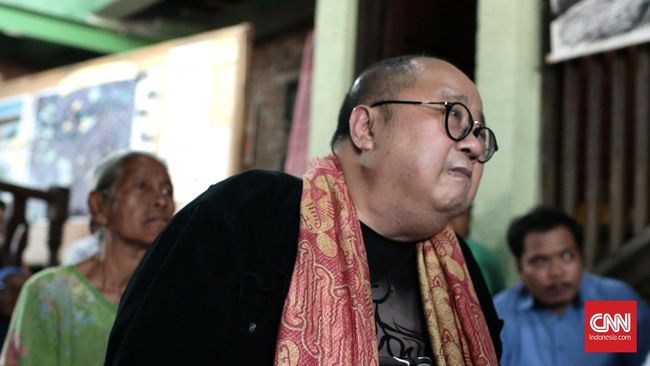 Kesaksian Barisan Pasien yang 'Disembuhkan' Dokter Terawan Sejumlah pasien memberikan kesaksian soal metode pengobatan dokter Terawan yang menyembuhkan mereka, salah satunya adalah pengusaha Jaya Suprana.